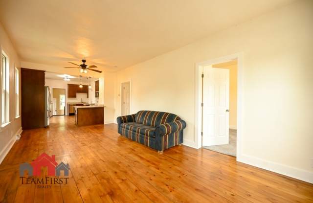 1115 Cardinal Lane photos photos