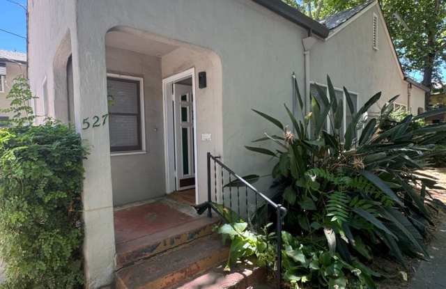 2401 F St/ 527 24th St photos photos