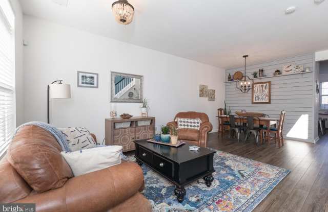309 QUINTON OAKS Circle Gallery 2