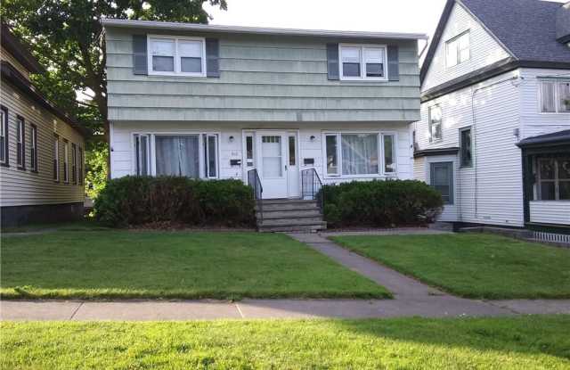 312 Cayuga Street Gallery 1