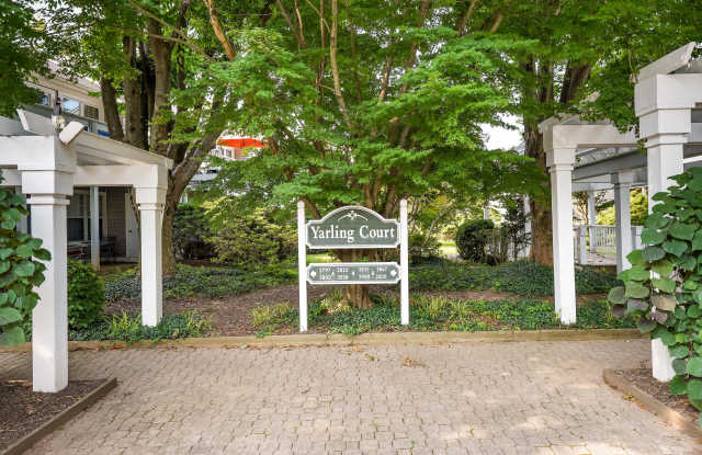 2816 Yarling Court photos photos