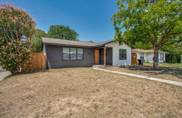 BEAUTIFULLY-RENOVATED JEFFERSON HEIGHTS HOME Gallery 3
