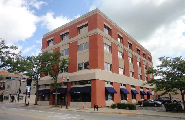 131 S MAIN Street - 131 South Main Street, Fond du Lac, WI 54935