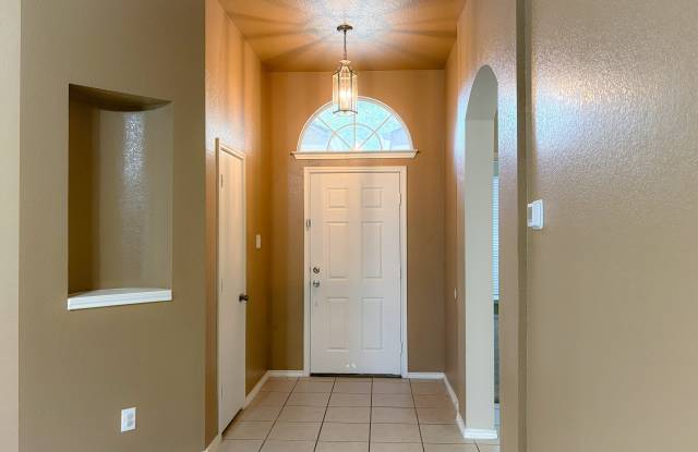 1005 Castle Top Drive Gallery 2
