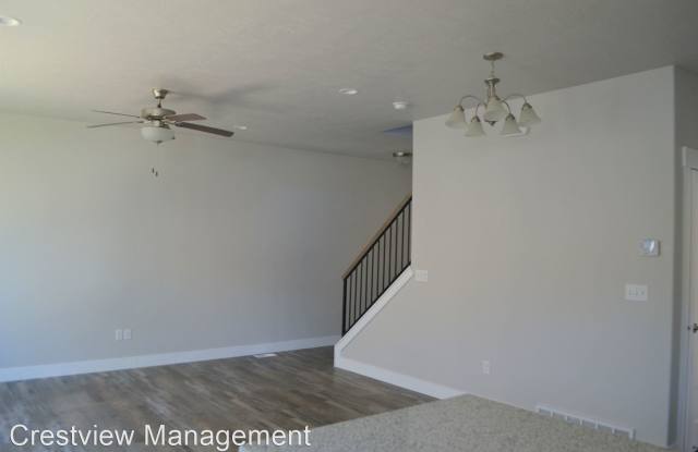 448 W McClellan Ct Gallery 2