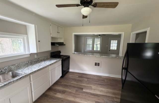 $1600 Ranch home for rent photos photos
