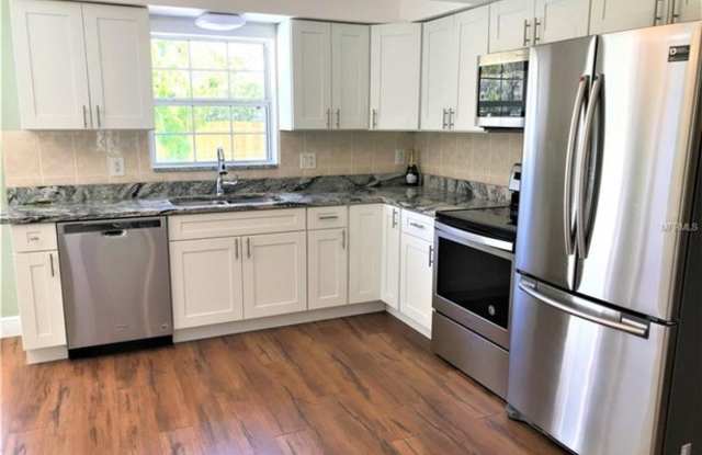 1591 Druid Road Gallery 4