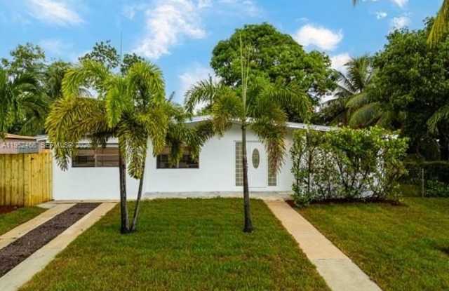 1251 NE 41st Dr photos photos