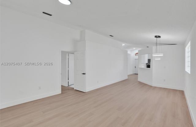 4114 Sapphire St Gallery 2