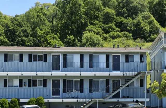 Redwood Highway Apartments photos photos Redwood Highway Apartments photos photos