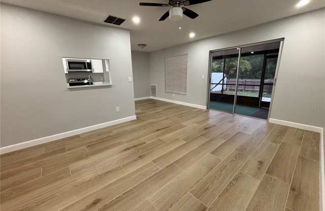 14025 VILLAGE VIEW Drive Gallery 2