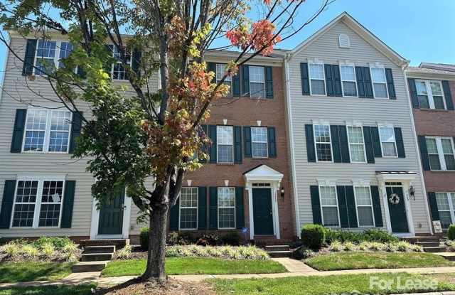 15683 King Louis Court photos photos
