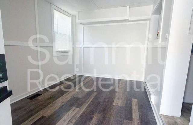53 Douglas Avenue Gallery 2
