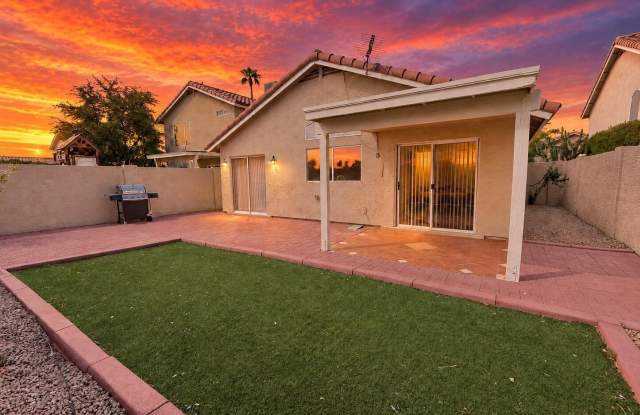 1225 E ANGELA Drive Gallery 1