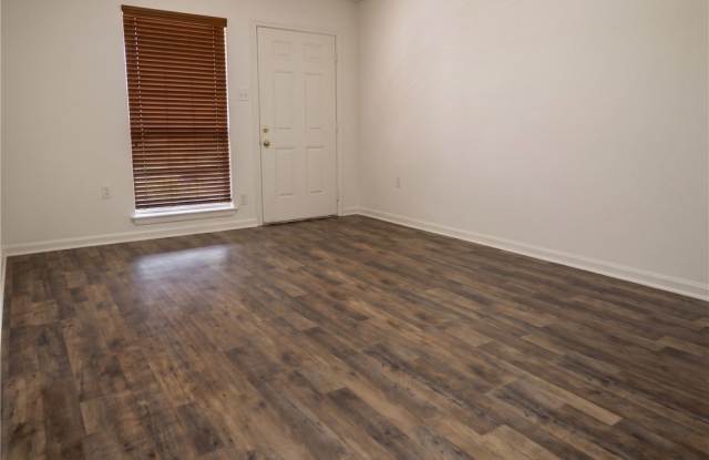 1009 S 29th Street Gallery 2