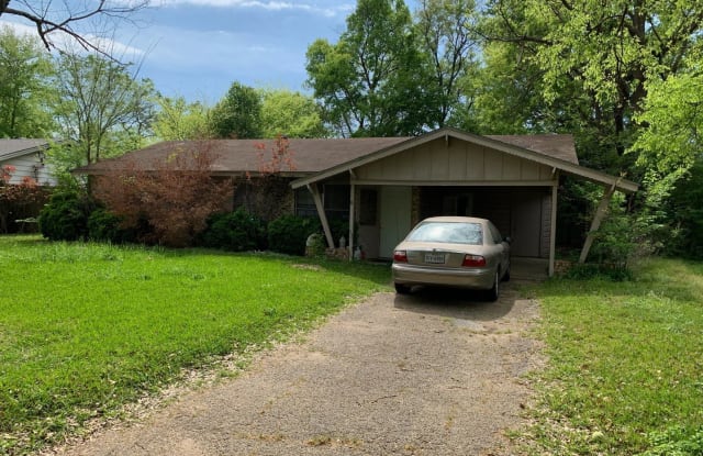 3907 Driftwood Ln - 3907 Driftwood Lane, Tyler, TX 75701