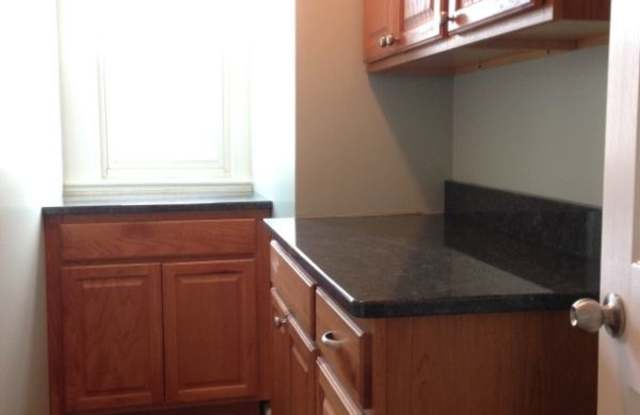 119 Maltby St FL #3 Gallery 4