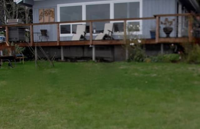 8281 SEAVIEW DRIVE - 8281 NE Seaview Ave, Indianola, WA 98342