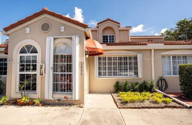 6806 NW 166th Ter photos photos