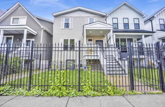 1626 N Spaulding Avenue photos photos