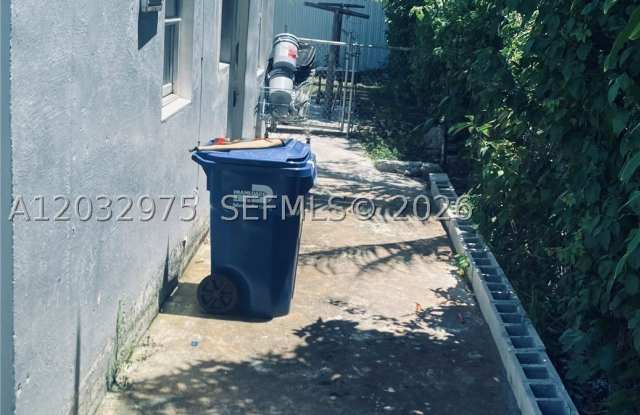 1070 NW 147th St photos photos 1070 NW 147th St photos photos