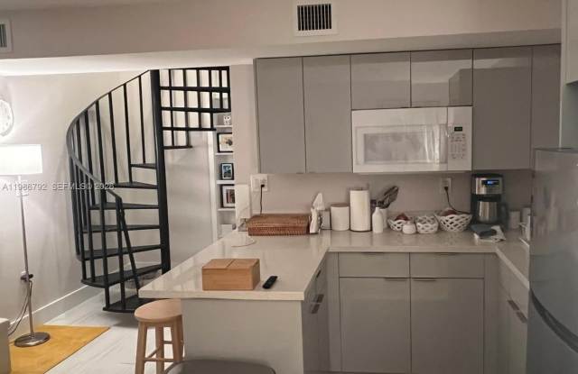 641 SW 28th Rd photos photos