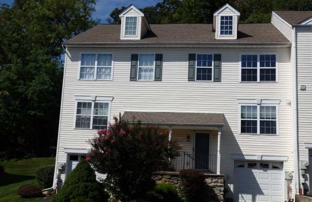 4574 LOUISE SAINT CLAIRE Drive Gallery 1