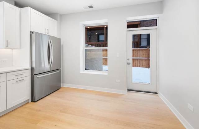 4637 Ashland Gallery 4