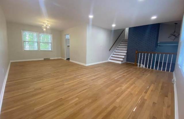8033 Navios Drive Southeast Gallery 3