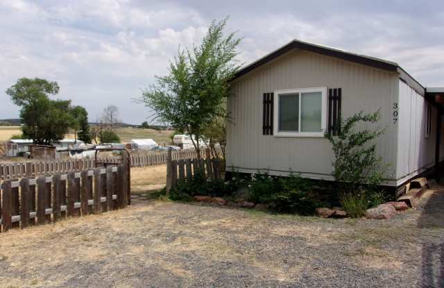 Home just outside of town- 2 occupants ONLY photos photos Home just outside of town- 2 occupants ONLY photos photos