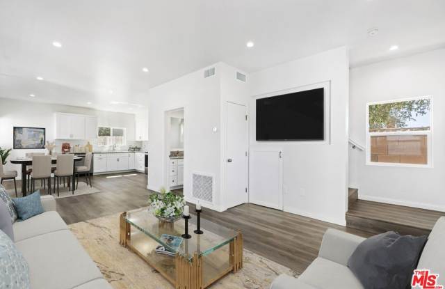 7313 Kentland Ave photos photos