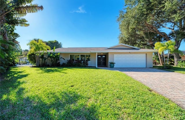 900 CONTENTO CIRCLE - 900 Contento Circle, Siesta Key, FL 34242