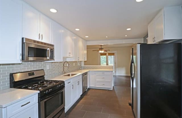 535 SE ATLANTA Avenue SE - 535 Atlanta Ave SE, Atlanta, GA 30315