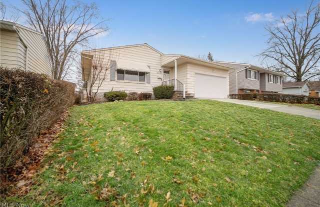 15067 Rochelle Drive photos photos