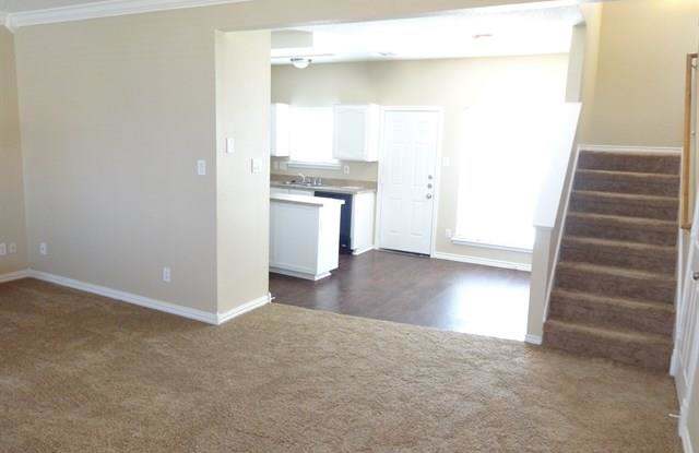 7218 Wilshire Drive Gallery 2