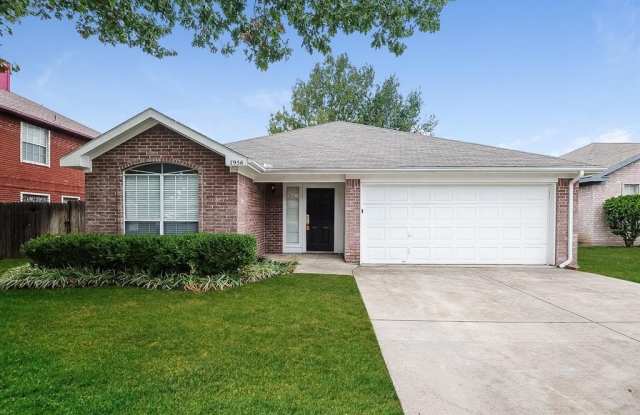 7956 Clear Brook Circle - 7956 Clear Brook Circle, Fort Worth, TX 76123