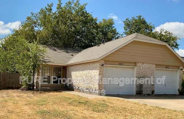1015 Woodlief Trl Gallery 1