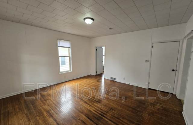1122 West 8th Street Gallery 2