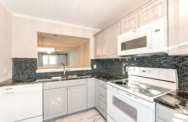 RENT SPECIAL + 100% OFF APP FEE! Updated 3BR Condo Minutes from Downtown Athens photos photos RENT SPECIAL + 100% OFF APP FEE! Updated 3BR Condo Minutes from Downtown Athens photos photos