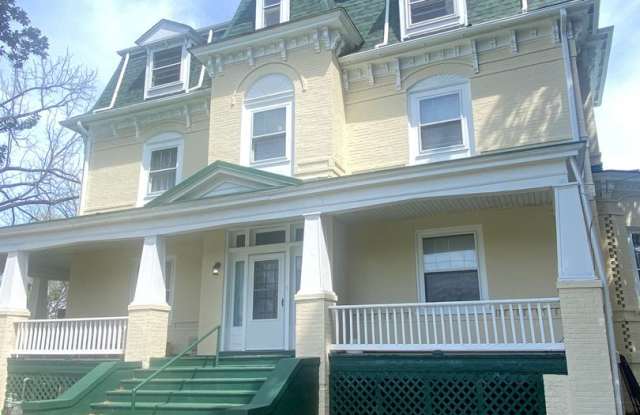 9 Bed 5 Bath Historic Home - Commercial Use photos photos