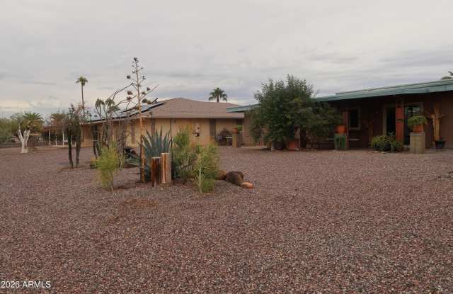 9713 W NEWPORT Drive Gallery 2