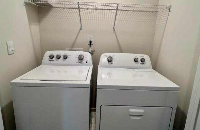 Room in 3 Bedroom Townhome at Brandon House Gallery 3
