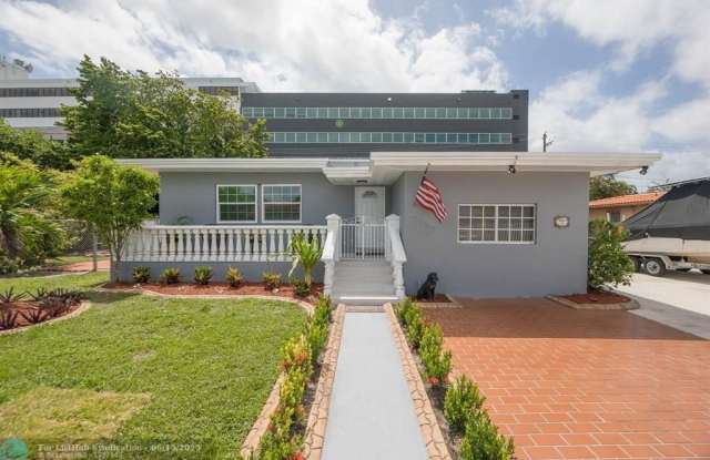 2150 SW 21st Ter photos photos