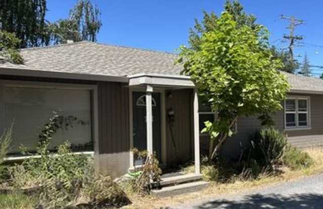 1 Bedroom, 1 Bath Sebastopol Gem Gallery 1