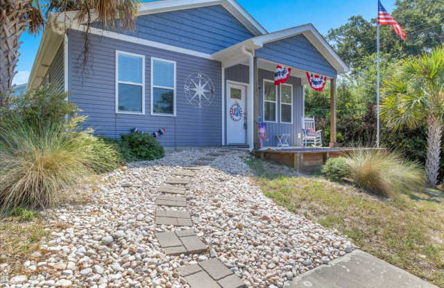 Furnished 3-Bedroom Rental in Emerald Isle – 6-Month Lease Available photos photos