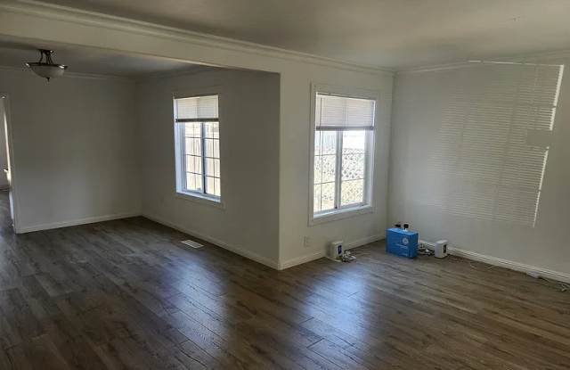 39 E 16th St Gallery 4
