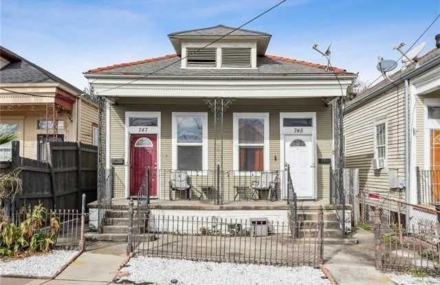 747 S GENOIS Street photos photos