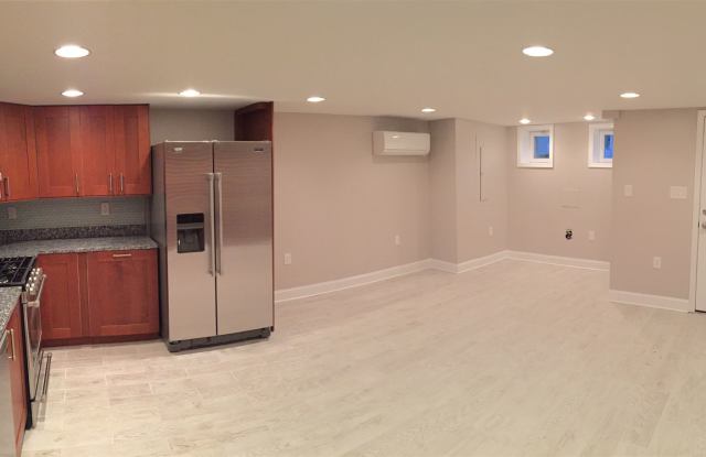 3525 10th St NW Apt 2 Gallery 2