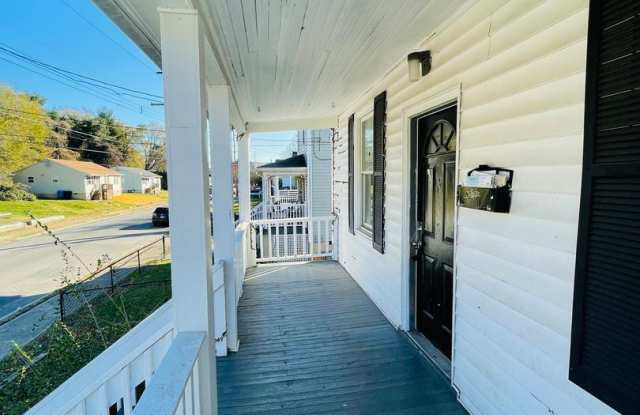 222 Harrison Ave NW Gallery 2
