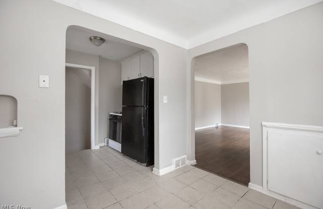 4117 Hinsdale Road Gallery 4